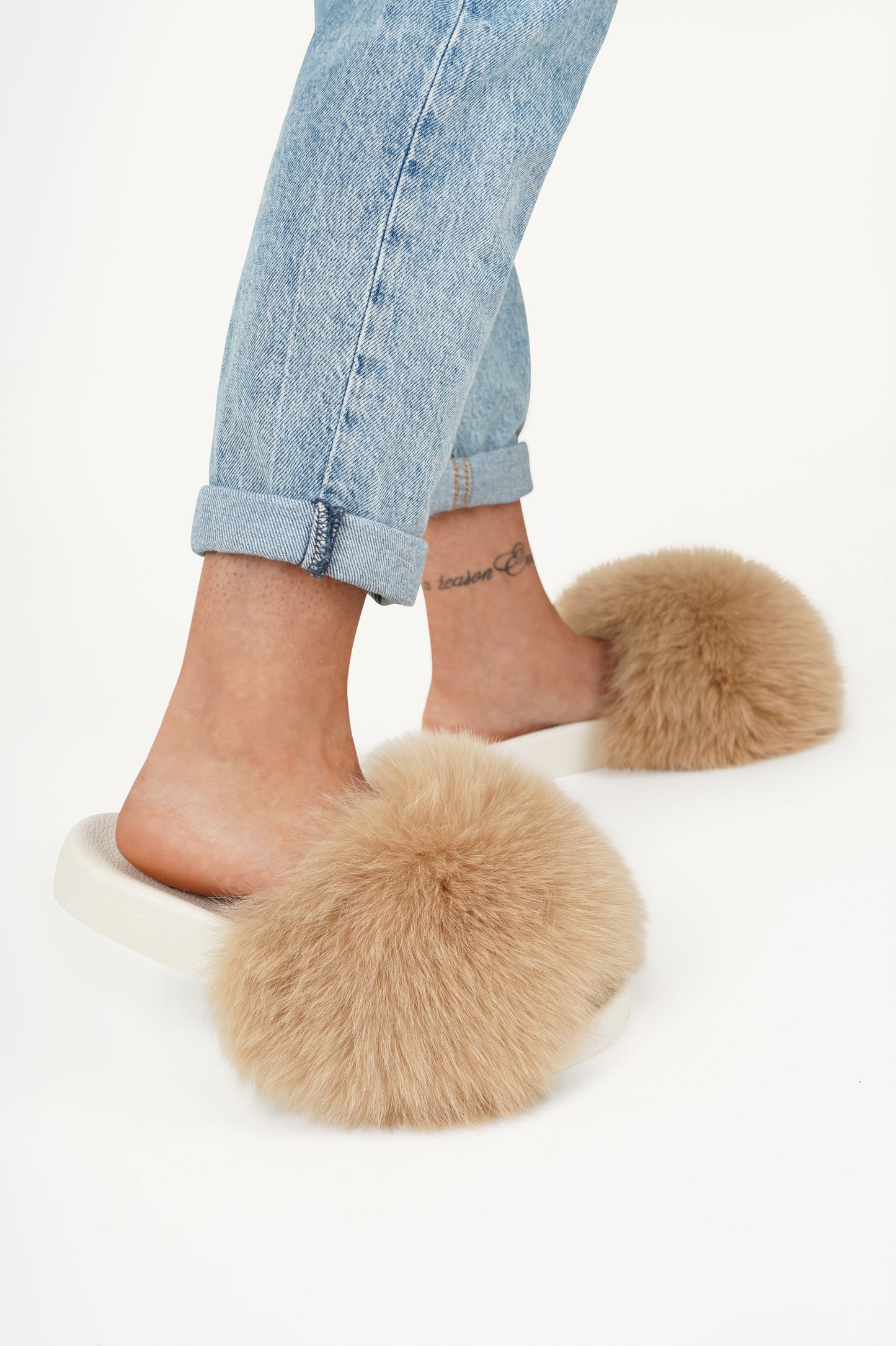 Mocha Natural Fur Slides